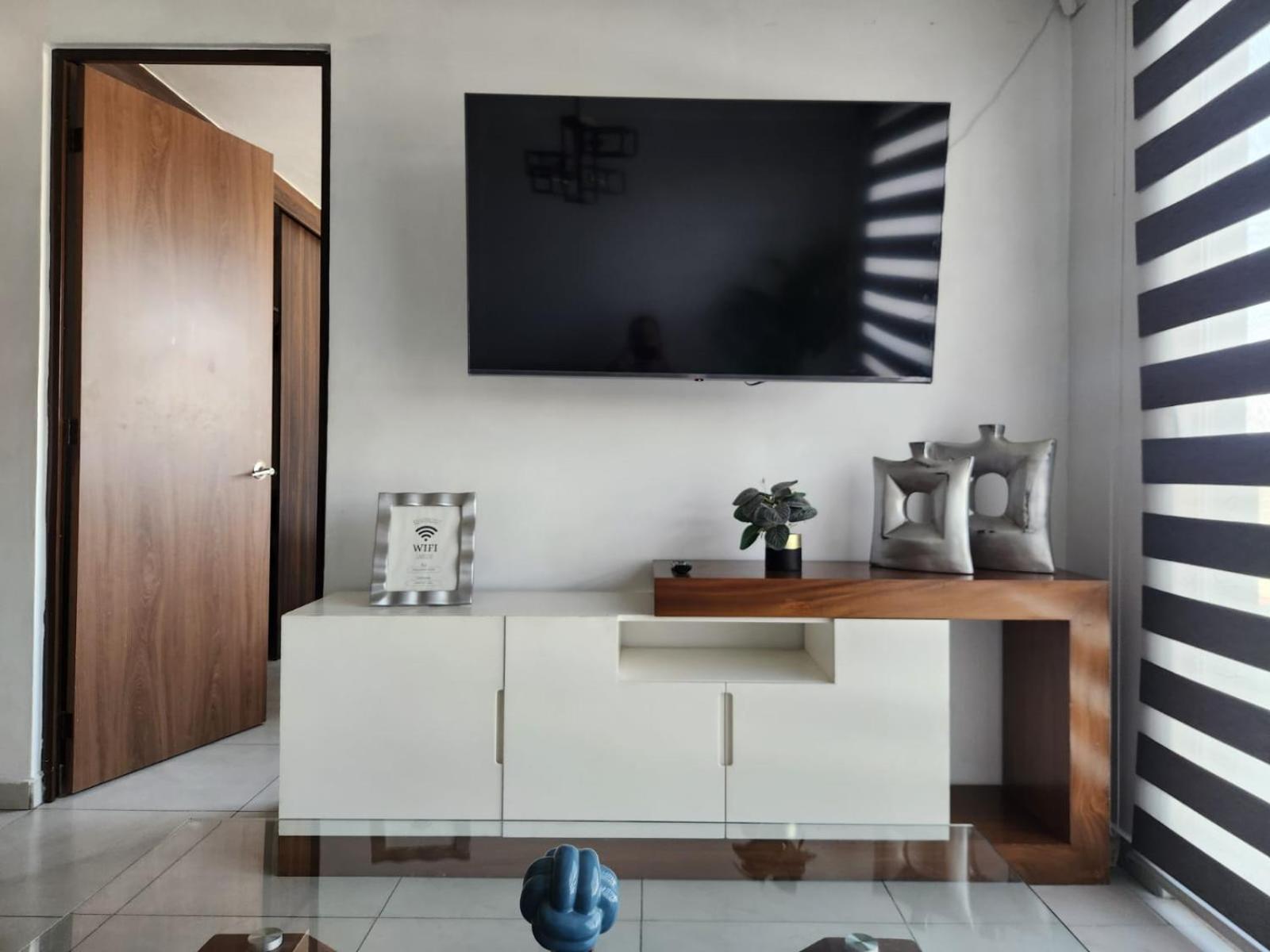 Апартаменти Departamento Nuevo Y Centrico Con Ambiente Familiar En Гвадалахара Екстер'єр фото